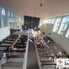 2025-missa-pascoa-1ao5ano-instituto-sao-piox-42