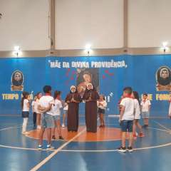 2026-coroacao-de-maria-instituto-pioxi-ramos-rj-15