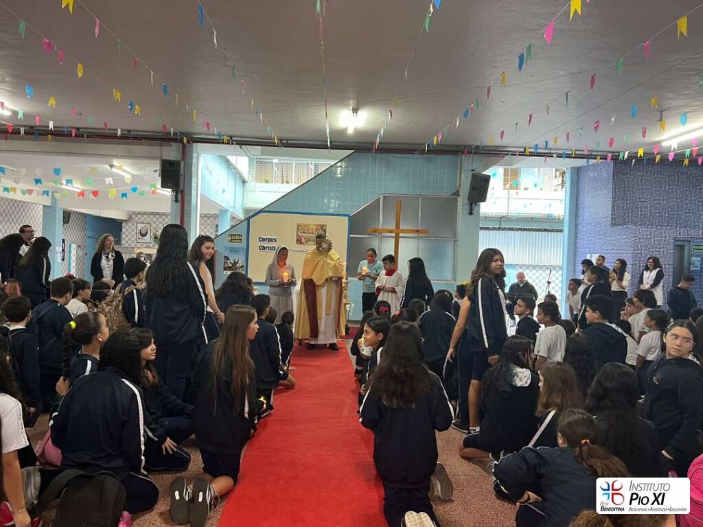 2025-celebracao-corpus-christi-instituto-pioxi-8